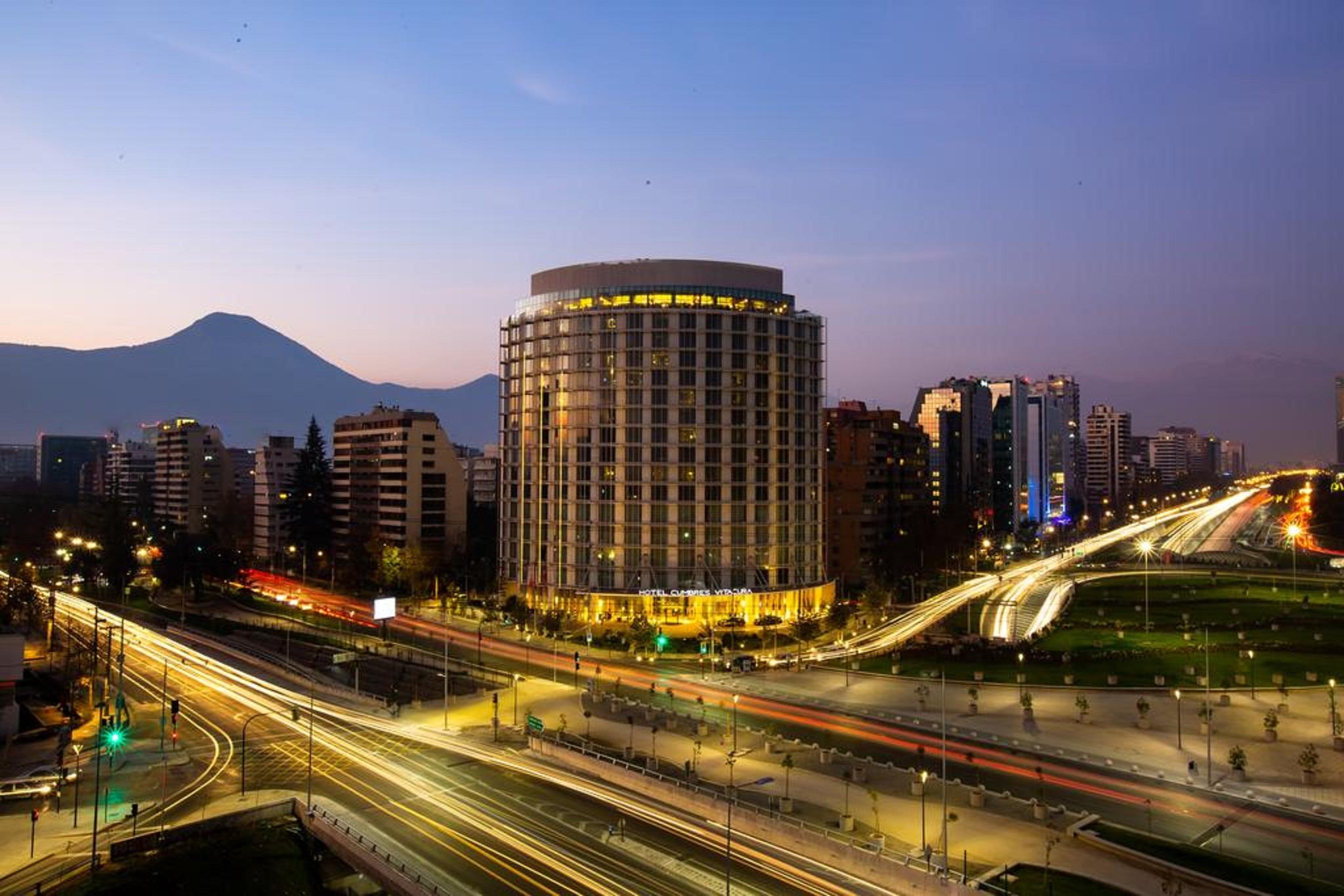 Отель Doubletree By Hilton Santiago Kennedy, Chile Экстерьер фото