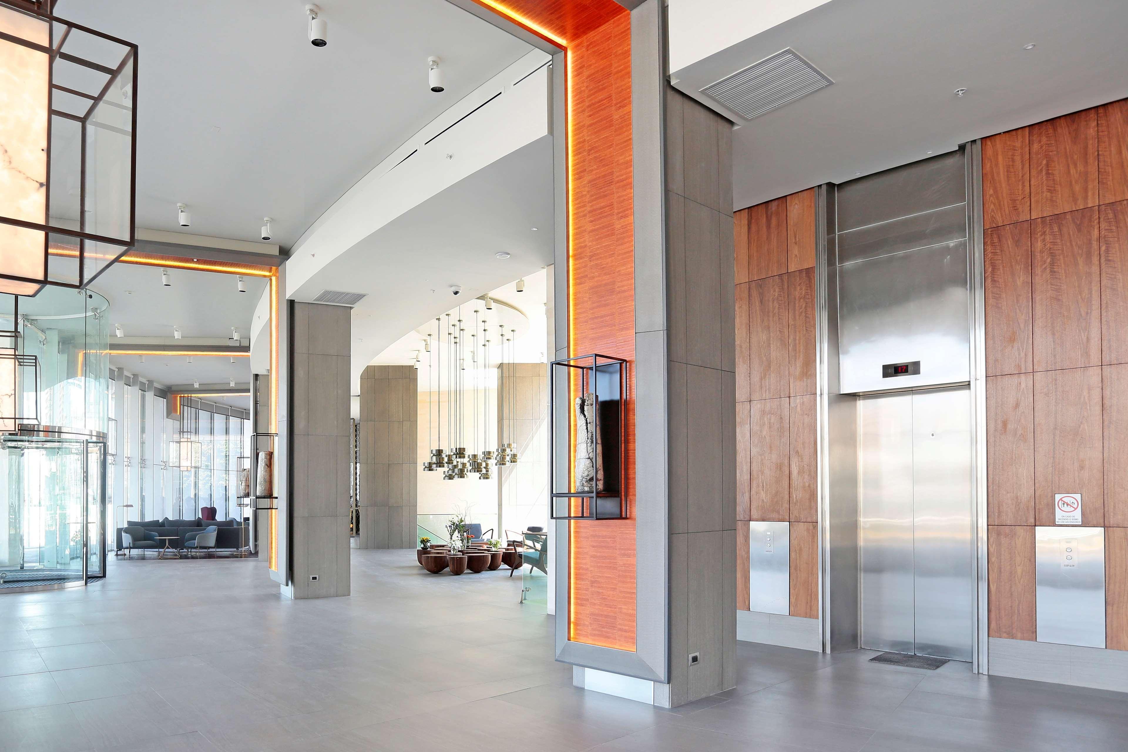 Отель Doubletree By Hilton Santiago Kennedy, Chile Экстерьер фото