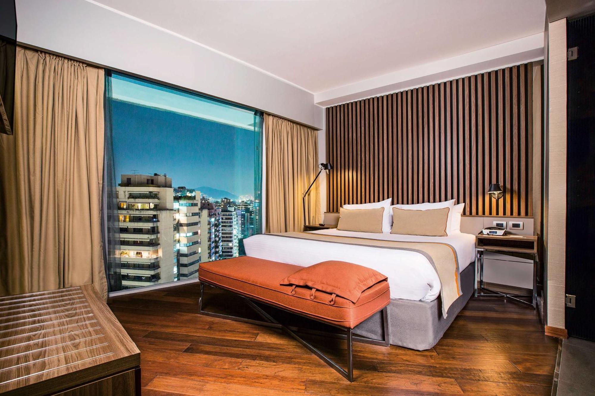 Отель Doubletree By Hilton Santiago Kennedy, Chile Экстерьер фото
