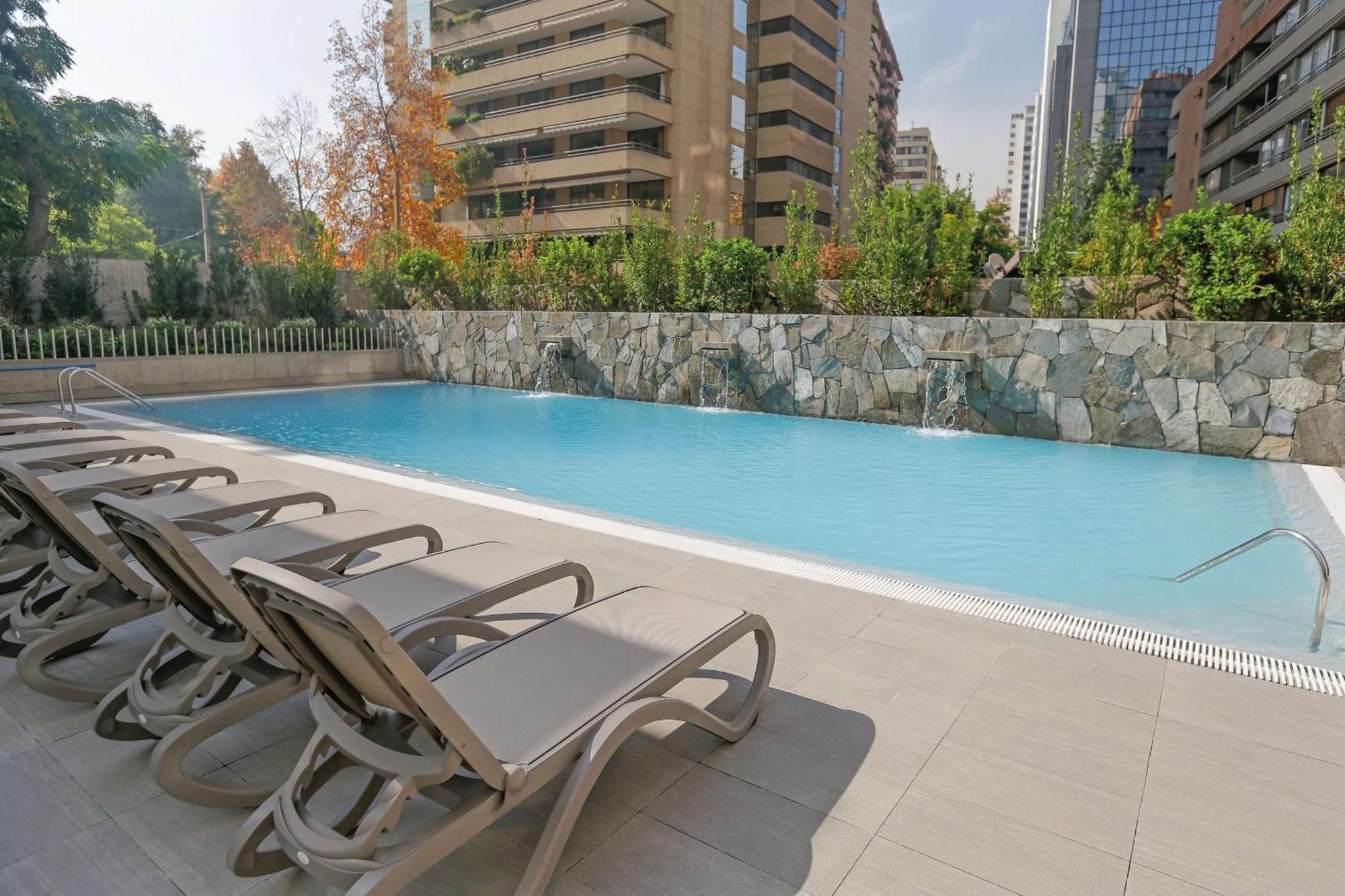 Отель Doubletree By Hilton Santiago Kennedy, Chile Экстерьер фото